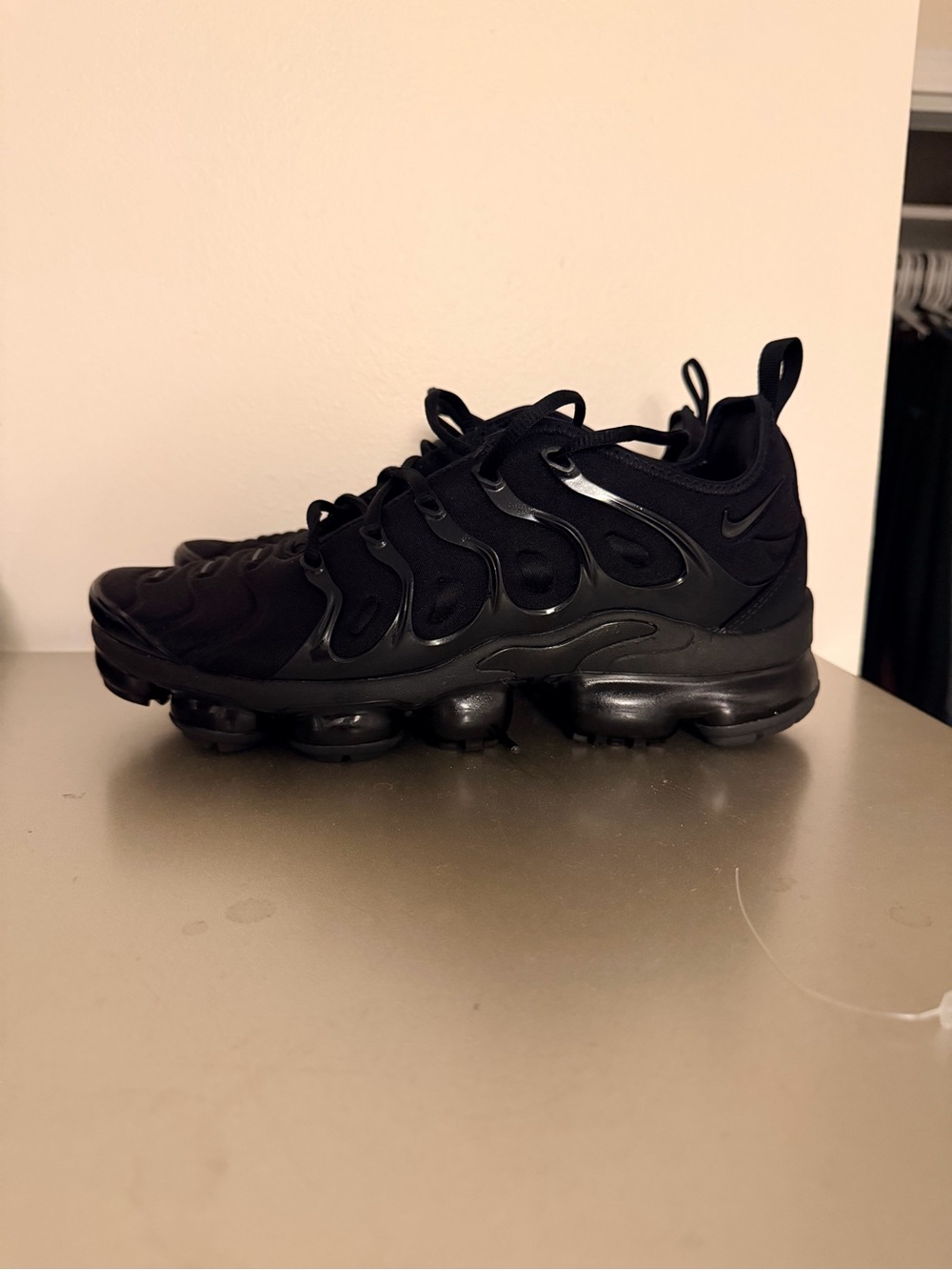 Nike Air VaporMax Plus Triple Black Men’s 9.5 924453-004 $140